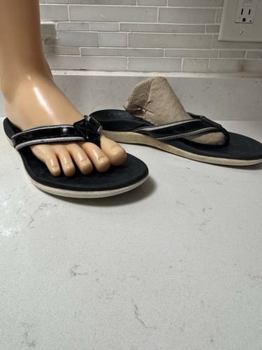 Sandalia chanclas Vionic Tide II talla 8 soporte ortopédico arco charol negro - Imagen 2 de 9