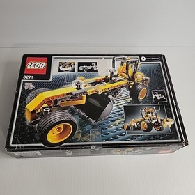 Lego Technic Wheel Loader CIB With Box & Both Manuals (8271)