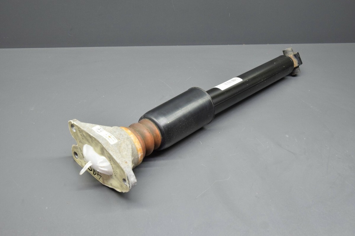 Amortiguador Trasero Usado Para BMW Serie 1 F20 F21 LCI - Números 6860328 Y 6873722, Kilometraje 59