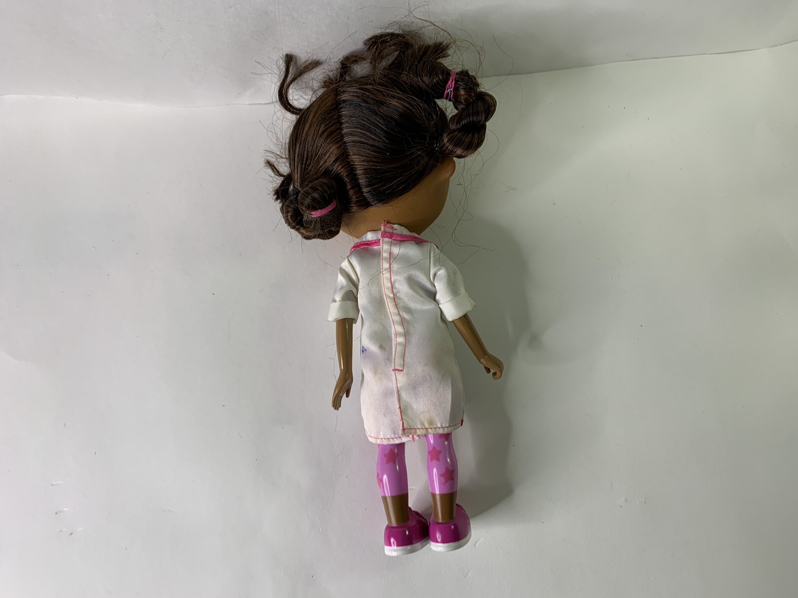 Disney DOC MCSTUFFINS Toy Hospital Doc Doll 8.5" Tall