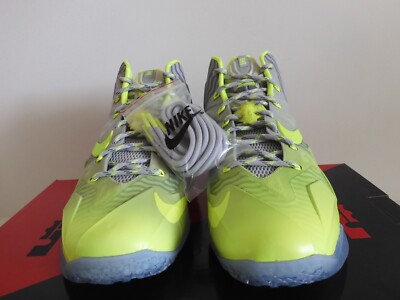 NIKE LEBRON XI 11 COLLECTION METALLIC LUSTER-VOLT-ICE SZ 11