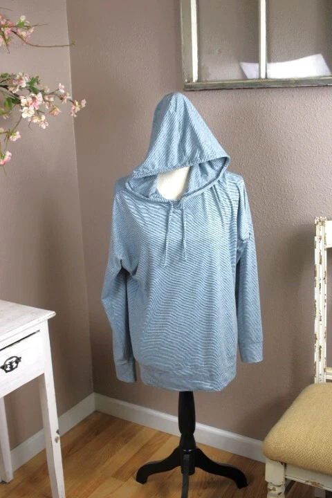 NWOT Skechers Striped Lightweight Hoodie Size M