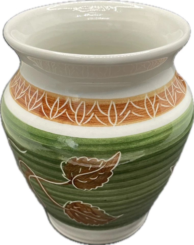 Vintage Welsh Dee Cee Pottery Vase. Eisteddfod  Wales  Llangollen. Lovely Item - Image 2 of 4