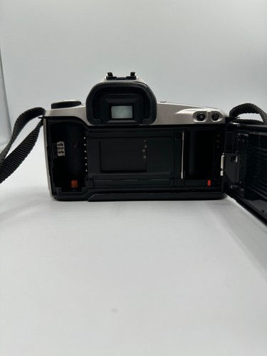 Canon EOS Rebel G 35mm SLR Camera with 25-80mm 0.4/1.3ft Lens w/ Strap Film Bag - Picture 13 of 17