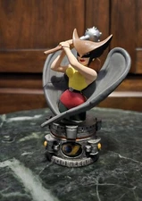 HAWKGIRL Justice League Unlimited Paperweight Mini Bust DC **READ DESCRIPTION**