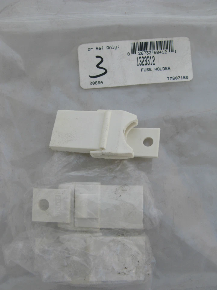 Lote de 3 suportes de fusível Volvo 240 244 245 (1985-1993) (1323312) - Imagem 2 de 2