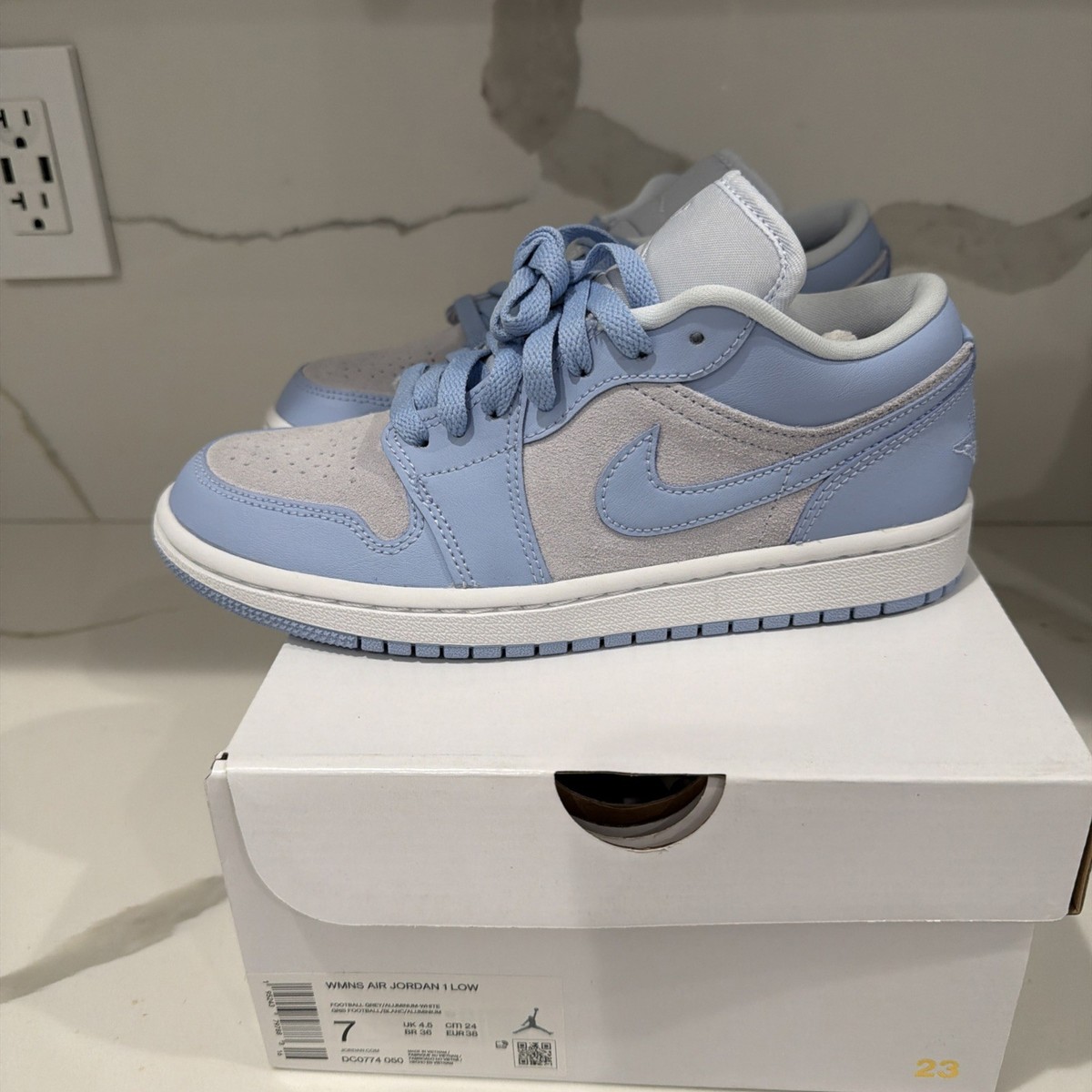 Jordan 1 Low Football Grey Aluminum Sneakers DC0774-050 Women's