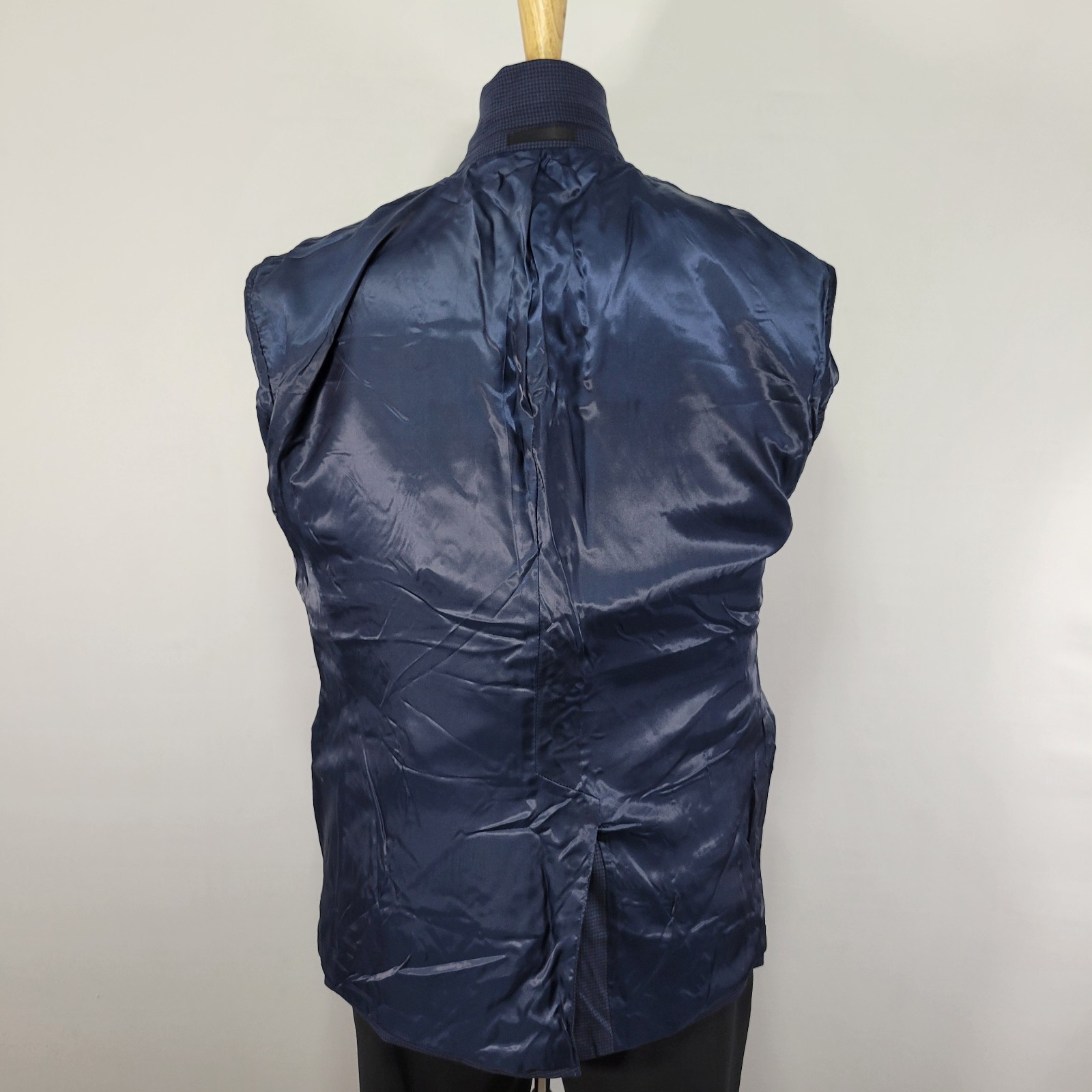 Michale Kors Men's Sport Coat Blazer Two Button Navy Houndstooth Poly Blend 44R thumbnail 11