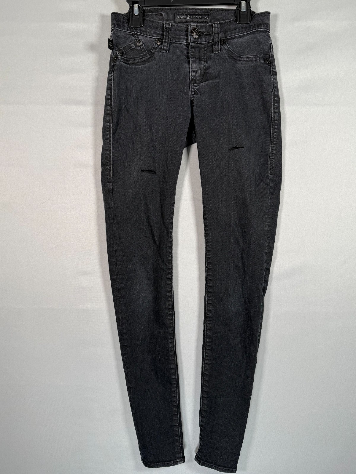 ROCK & REPUBLIC - Women Black Distressed Ripped Size 2 26x30 Rise 7.5"