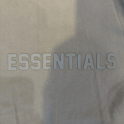 ESSENTIALS Fear of God Herren T-Shirt Grau M Baumwolle Jersey Rundhals Logo