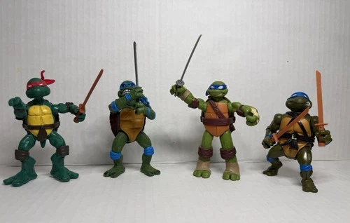 Teenage Mutant Ninja Turtles TMNT Action Figures Lot of 4 Vintage Playmates