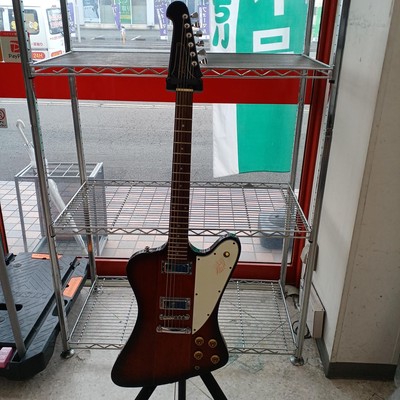 TOKAI Firebird Typ Gitarre - kultiger Stil und satter Sound JP