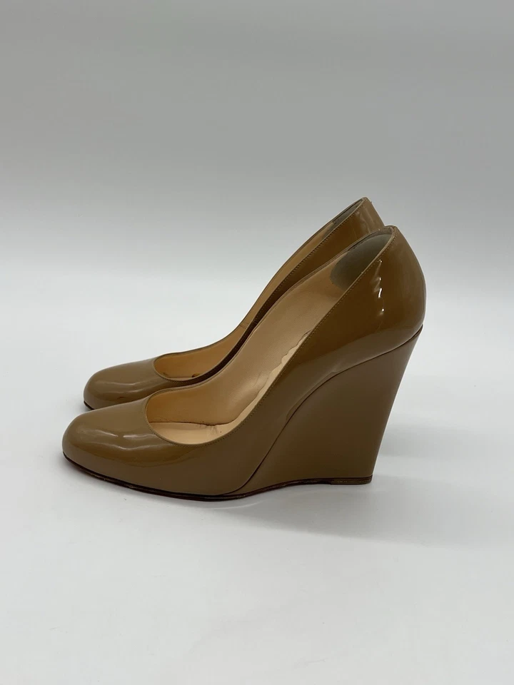 Zapatos de cuña Christian Louboutin charol tostado para mujer talla 40 EE. UU. 10. Foto 4 de 4