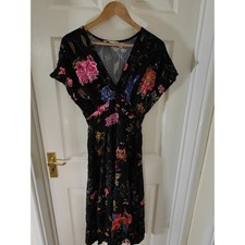 Yumi Womens Size 10 Black Floral Bird Dress Viscose Short Sleeve