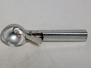 Vtg 1950’s Aluminum Ice Cream Scoop Pat #2756698 Thumb Lever Made in USA