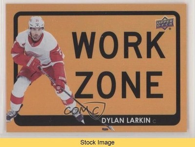 2021-22 Upper Deck Series 1 Work Zone Dylan Larkin #WZ-17 READ 1a9z