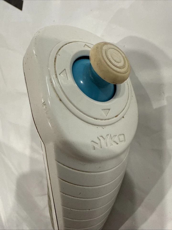 White Nintendo Wii Nunchuck Controller NYKO Nunchuk Tested - Image 3 of 3