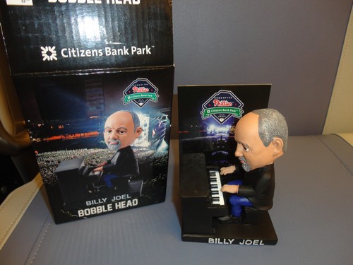 PHILLIES BOBBLEHEAD PICK A PLAYER: SCHMIDT/HOWARD/UTLEY/ROLLINS/RUIZ/LEE/HAMELS - Picture 27 of 80