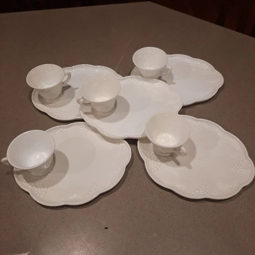 5 Vintage Milk Glass Sandwich Plate & Cup Harvest Grape