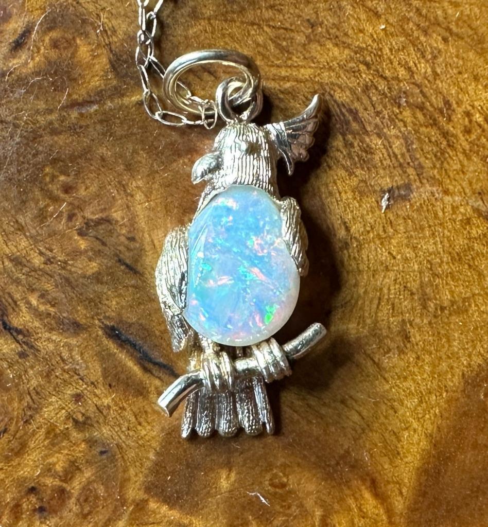 Fabulous Vintage 14k Gold Opal Native American Earrings Fabulous Vintage 14k Gold Opal Native American Earrings