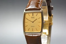 [Near MINT] SEIKO Dolce 6730-5180 27mm Gold Vintage Qz Men's Watch From JAPAN