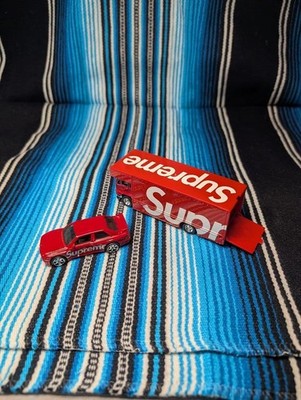 Supreme x Hot Wheels 1:64 BMW M3 1992 Fleet Flyer Team Transport