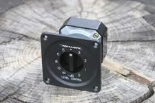 Realistic Potentiometer Level Control AT-50H / 40-977 _ 4 Available