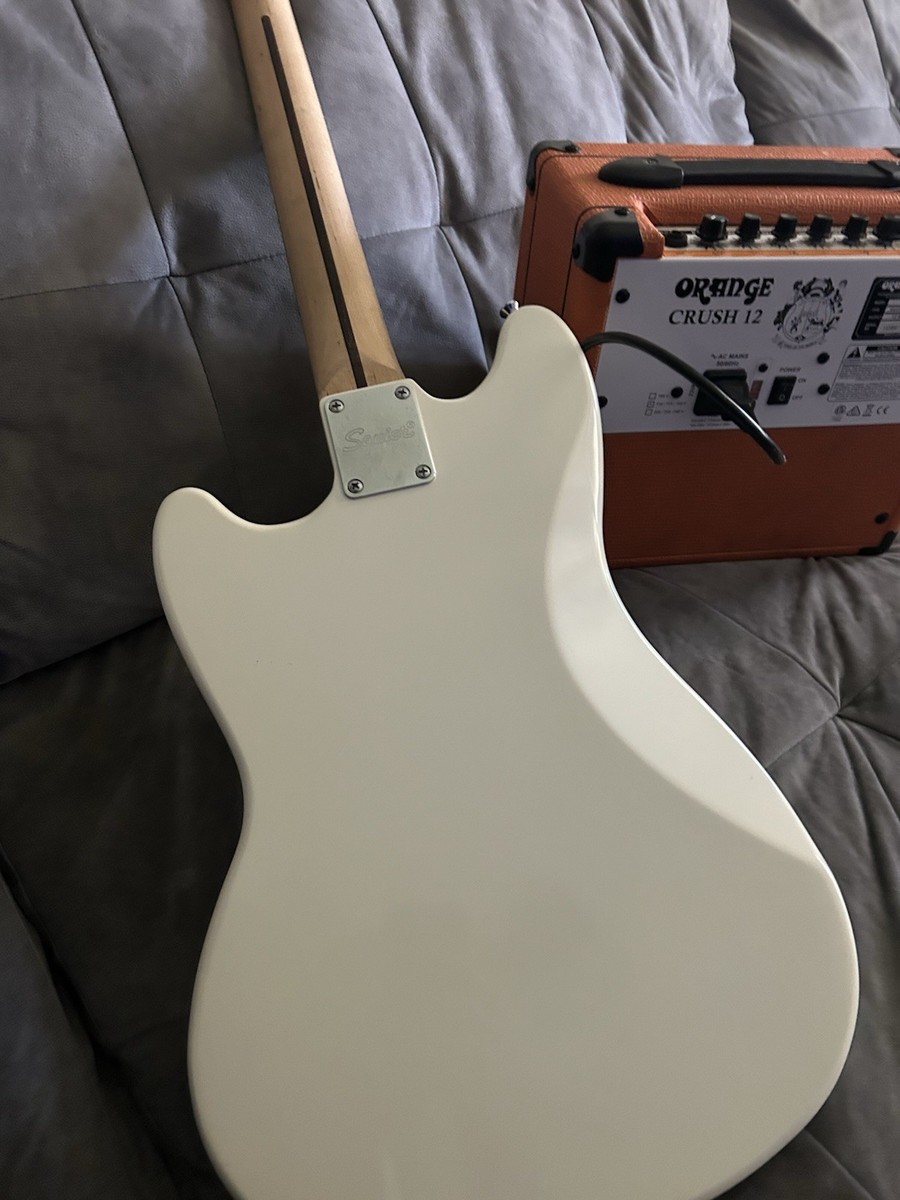 【美品】Squier Bullet SSH Melhart Music Center - Squier Bullet Stratocaster HT HSS