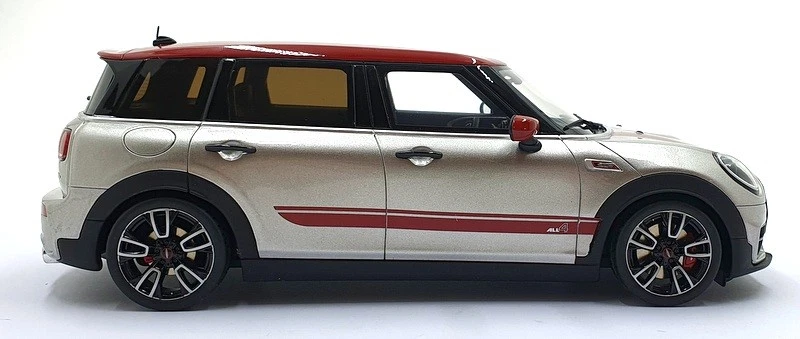 Otto 1/18 Scale Model Car OT1106 - Mini Clubman (F54) JCW - Silver/Red - Image 3 of 4