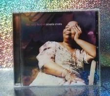 (CMC) "THE VERY BEST OF CESARIA EVORA" CD / PRE-HEARD / AFRICA & SOUTH AMERICA