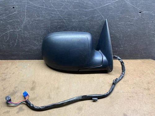 2003-2006 Chevrolet Tahoe Suburban Right Passenger Turn Door Mirror OEM L3948 DG