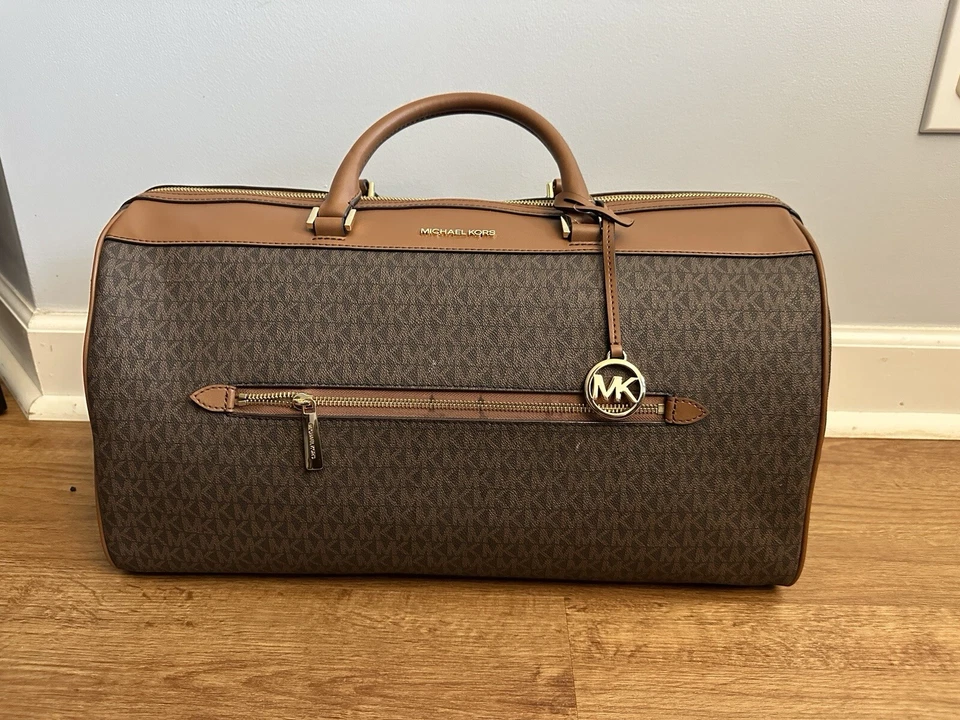 Nuevo Michael Kors Jet Set Marrón Monograma Weekender Lona Foto 2 de 4