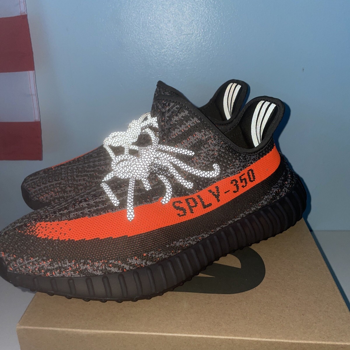 Size 10.5 - adidas Yeezy Boost 350 V2 Beluga size 10.5 