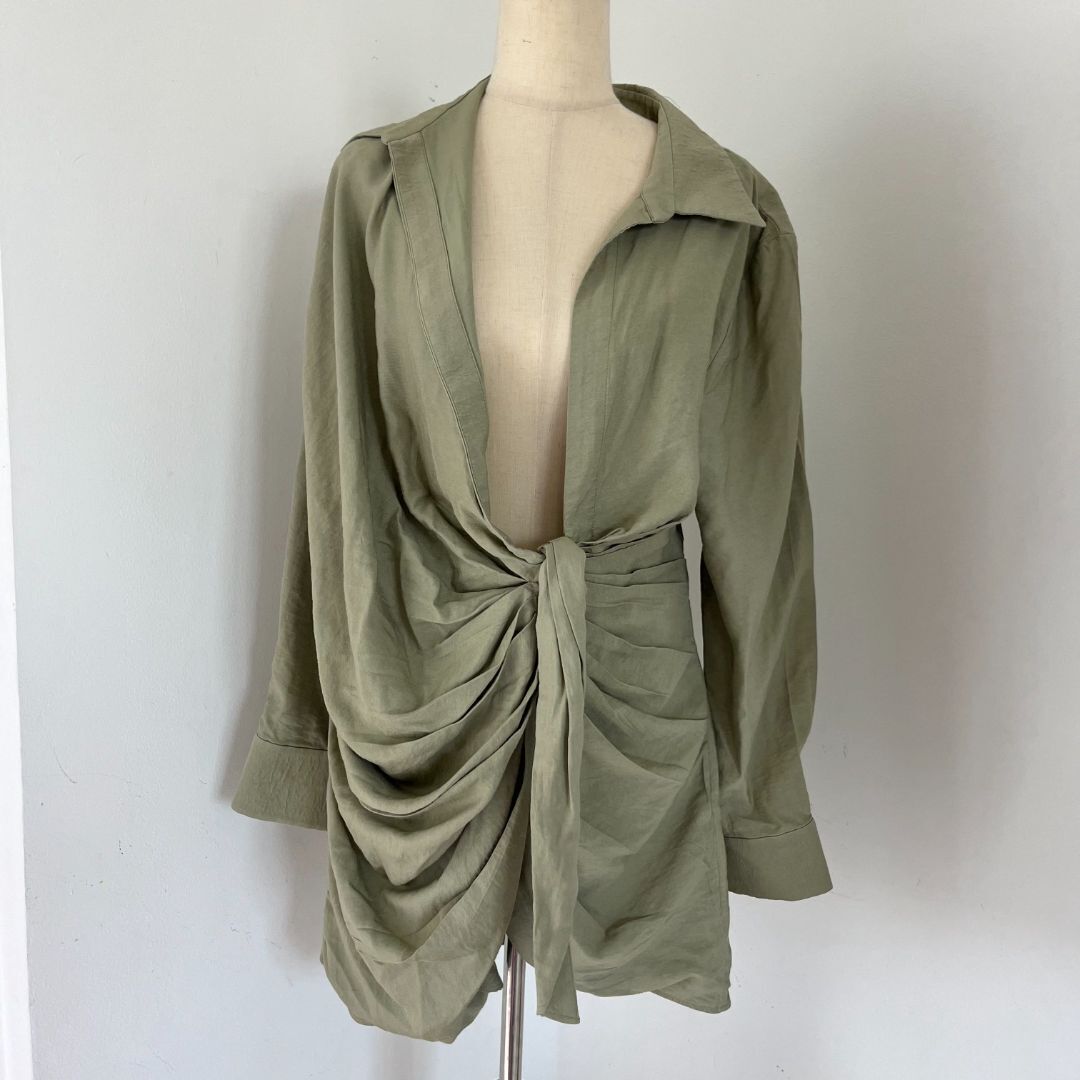 ワンピース JACQUEMUS LA ROBE BAHIA DRESS Jacquemus La Robe Bahia Draped Minidress | Black | FARFETCH