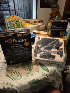 HD Radio: AM/FM Stereo Receiver (Model #: VRHDUA100)