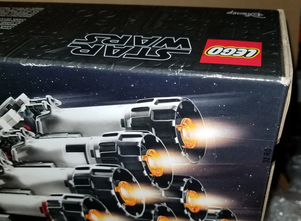 Lego Star Wars Tantive IV (75244) New & Sealed - Image 3 of 4