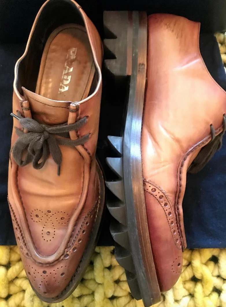 Prada uomo suola ad ala punta ad ala marrone (passerella) taglia 9 5 10 5 USA