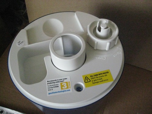 PureGuardian H965 70-Hour Ultrasonic Cool Mist Table Top Humidifier - Picture 2 of 9