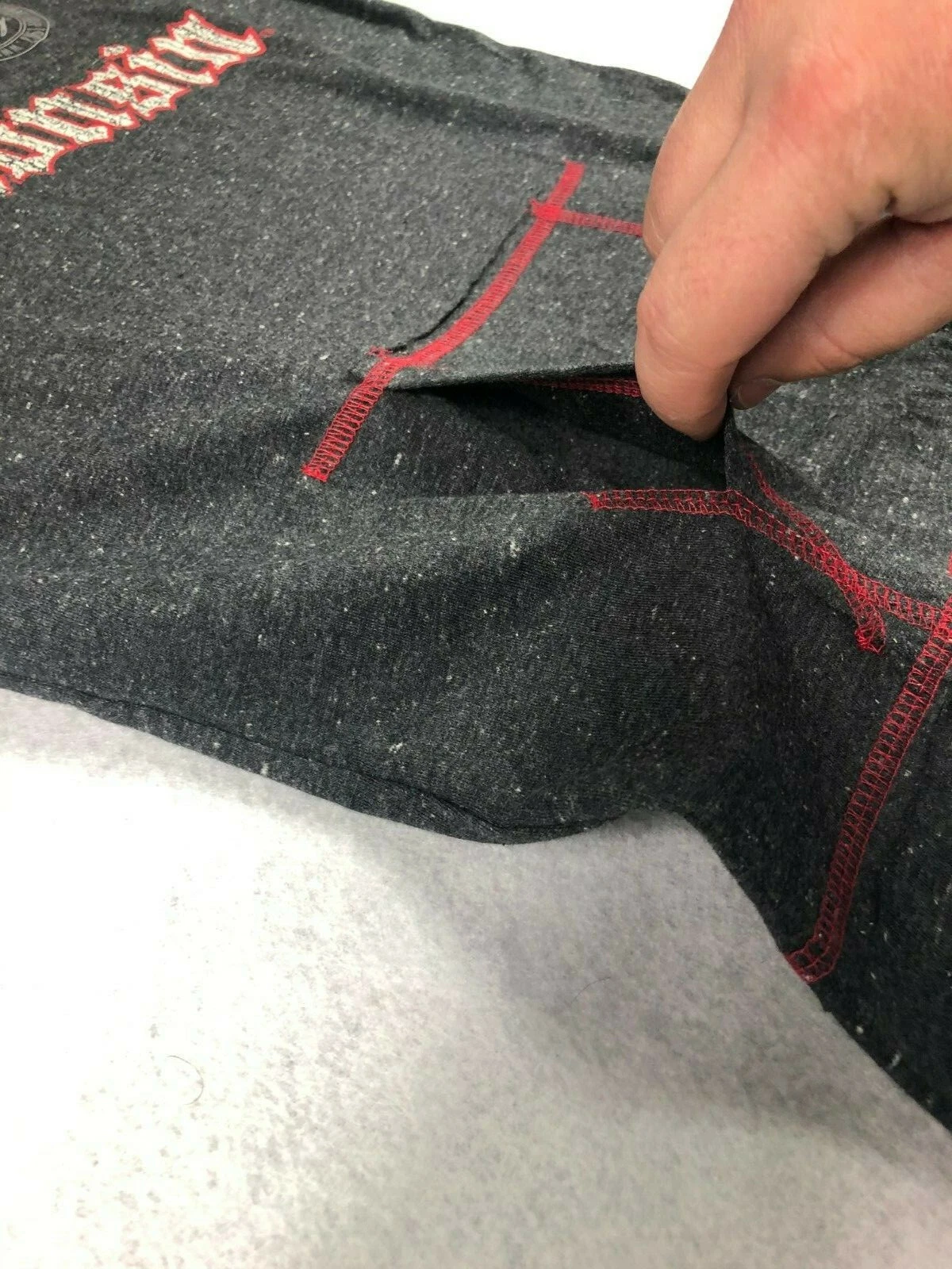 VETEMENTS Felpa con cappuccio Wisconsin Badgers manica lunga nuova con etichetta con licenza ufficiale