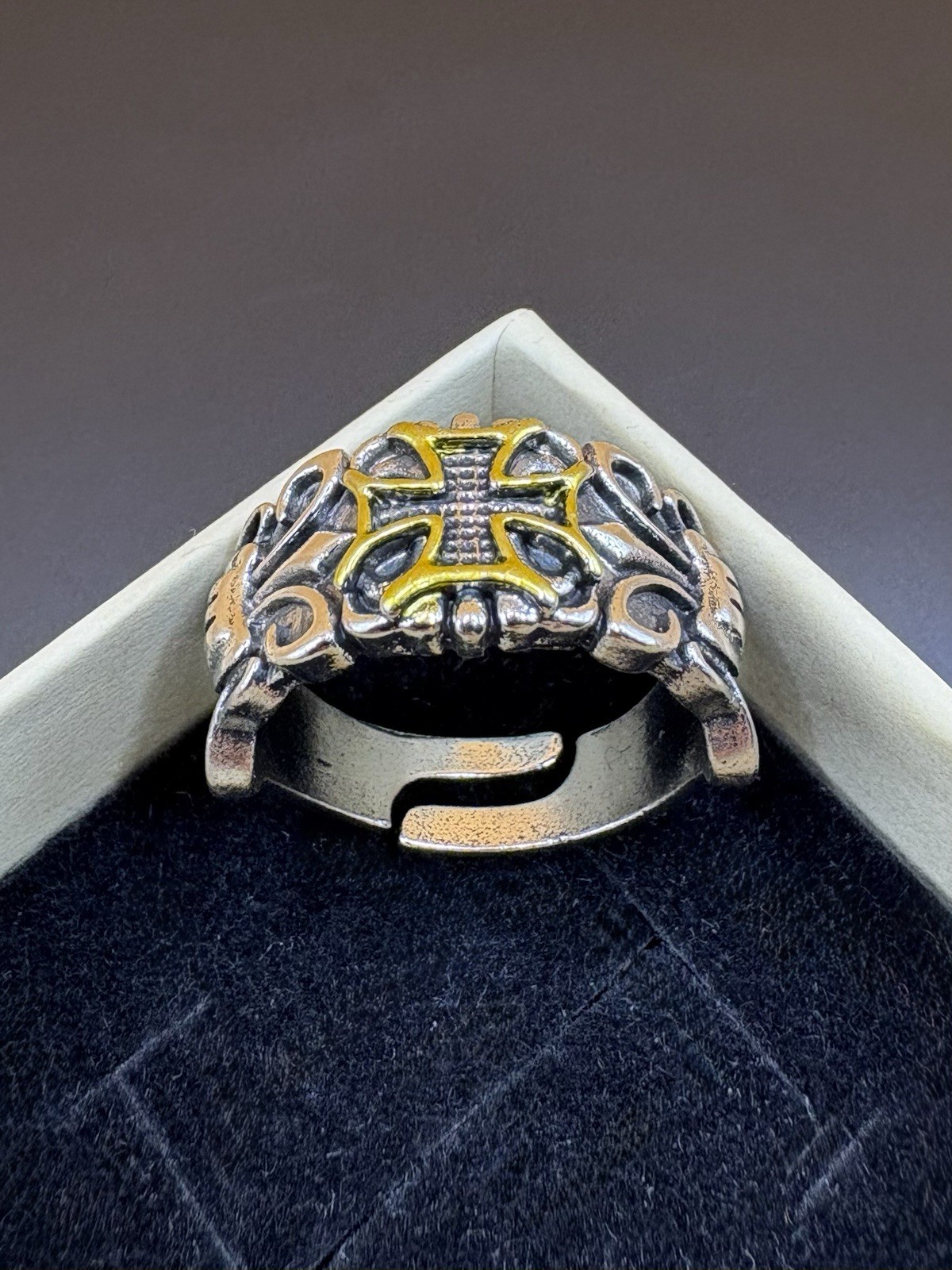Bague médiévale avec fleur de lys ajustable finition argent vieilli - 2
