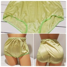 Vanity Fair Granny Panty Shiny Nylon Wide Gusset Ravissant 7/L Volt Green