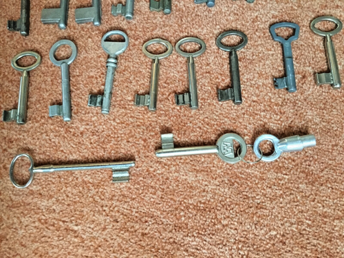 Konvolut 31 alte Schlüssel für Zimmertüren Haustüren Schränke Möbel - Bild 5 von 6