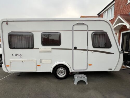 German Hymer Nova Eriba L425 3-4 Berth Caravan Nearly New Condition ! - Picture 5 of 24