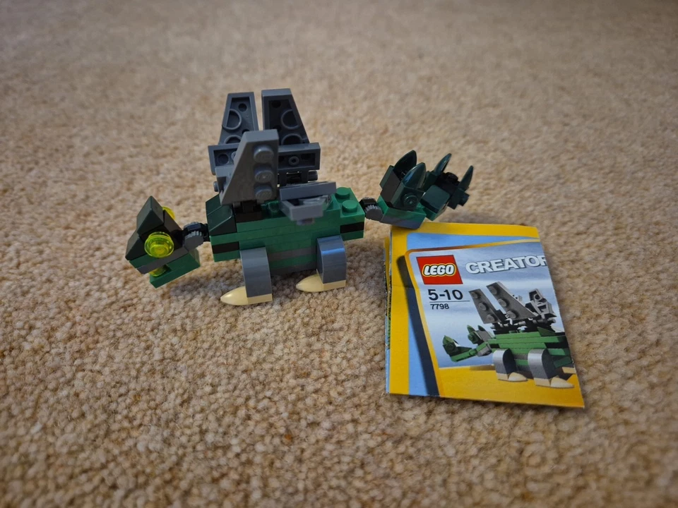 LEGO Creator 7798 Stegosaurus