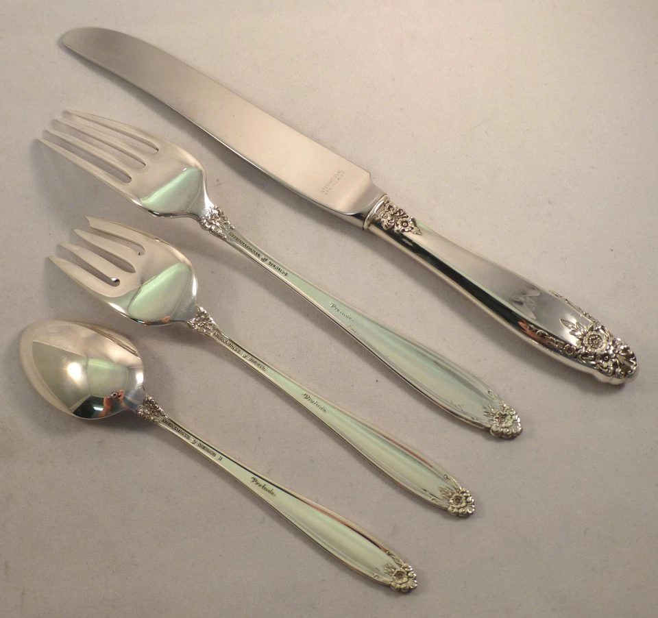 Ajuste(s) de lugar Prelude-International Sterling tamaño cena francés de 4 piezas Foto 2 de 4