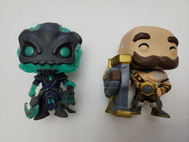 LOT 2 Funko POP Rare LEAGUE OF LEGENDS  THRESH #07 & Braum OOB LOOSE VAULTED!!