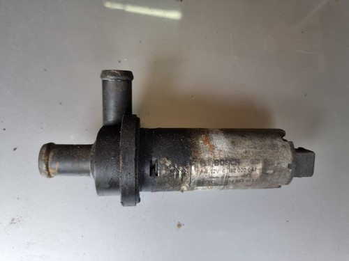 BOSCH Wasserumwälzpumpe Zusatzwasserpumpe AUDI A3 TT VW GOLF IV 1.6 1.8 T 1.9TDI