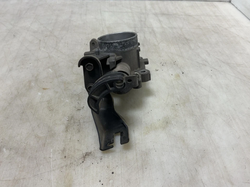 Conjunto de carrocería de acelerador Jeep TJ Wrangler OEM 4,0 L 6 cilindros 2004 048666 Foto 2 de 4