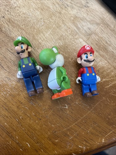K'NEX Super Mario Bros 2" Figures Mario Luigi Yoshi Mini Figures