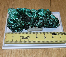 Malachit Mineralstufe Sammlerstück Sammlermineral grün auf Sockel ca. 7 cm Kongo